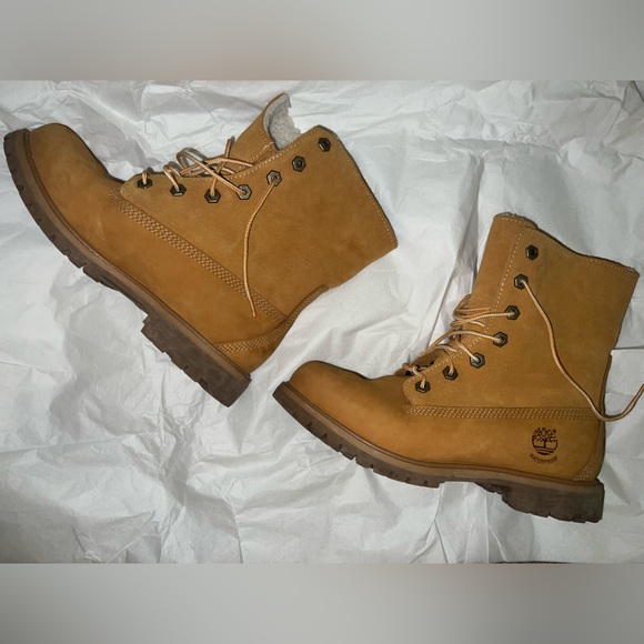 Timberlands - Picture 2 of 7